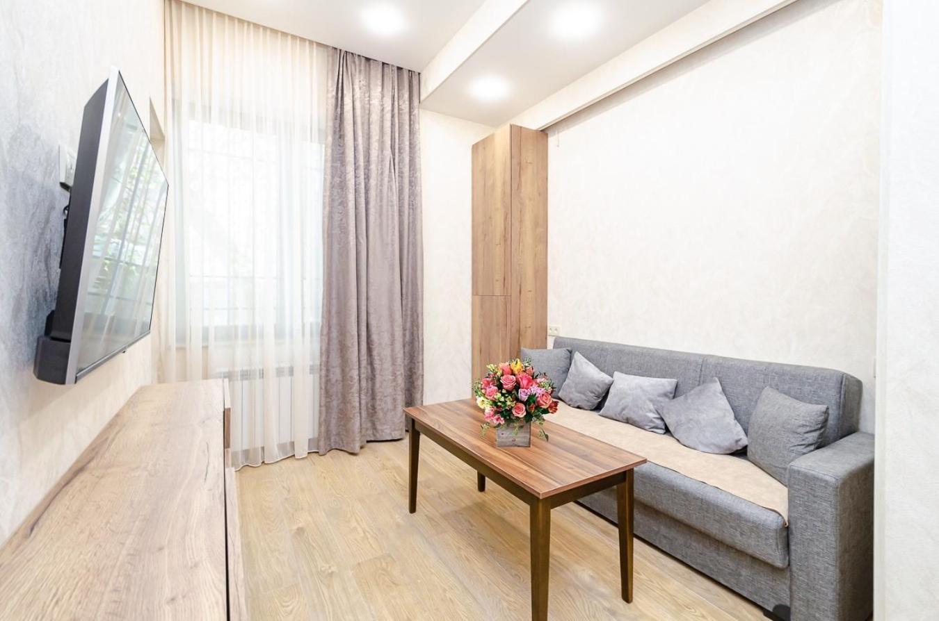 15. Double Room Apartaments With Fresh Style Γιερεβάν Εξωτερικό φωτογραφία